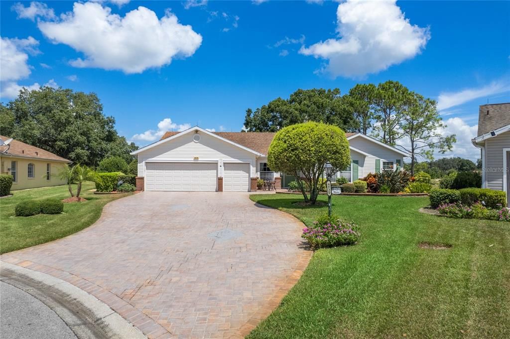 For Sale: $419,000 (3 beds, 2 baths, 2514 Square Feet)