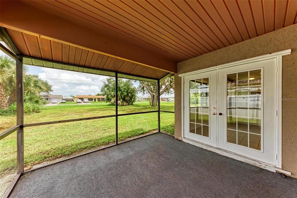 For Sale: $262,000 (3 beds, 2 baths, 1227 Square Feet)