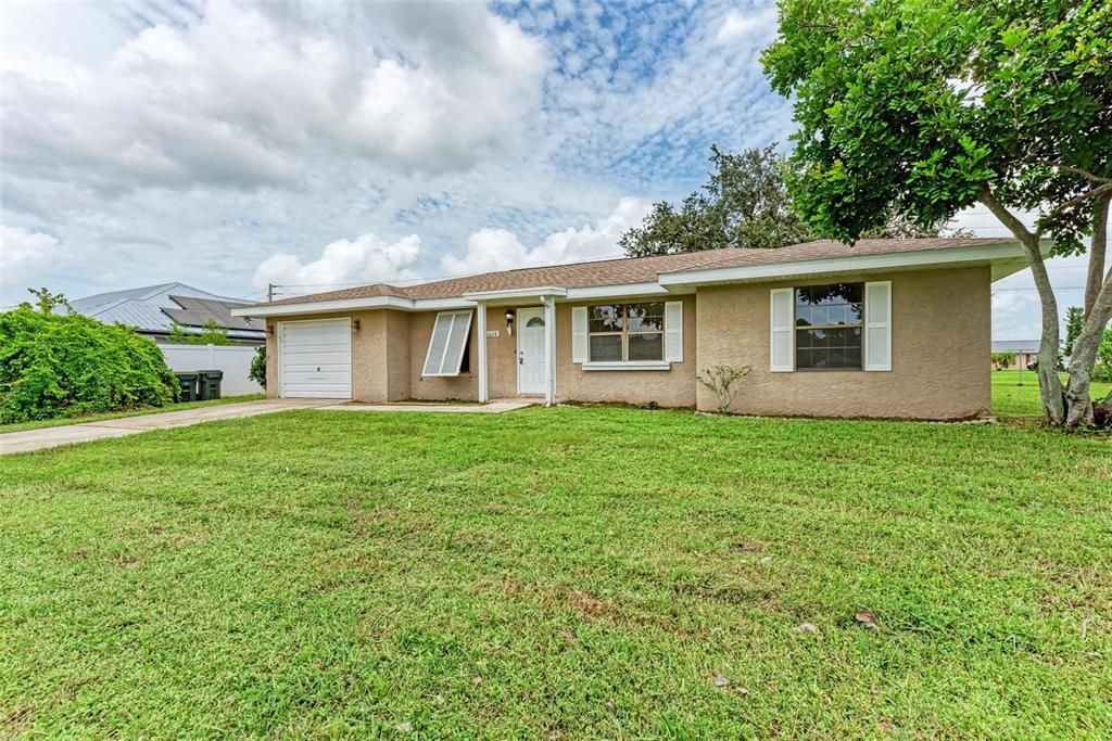 For Sale: $262,000 (3 beds, 2 baths, 1227 Square Feet)