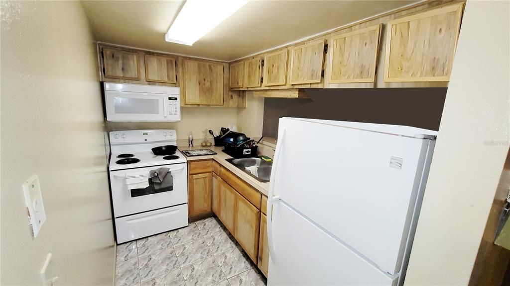 For Sale: $120,000 (1 beds, 1 baths, 504 Square Feet)