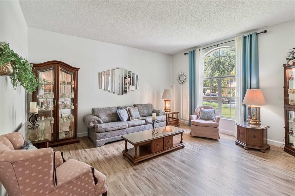 Formal Livingroom with Ensuite entrance