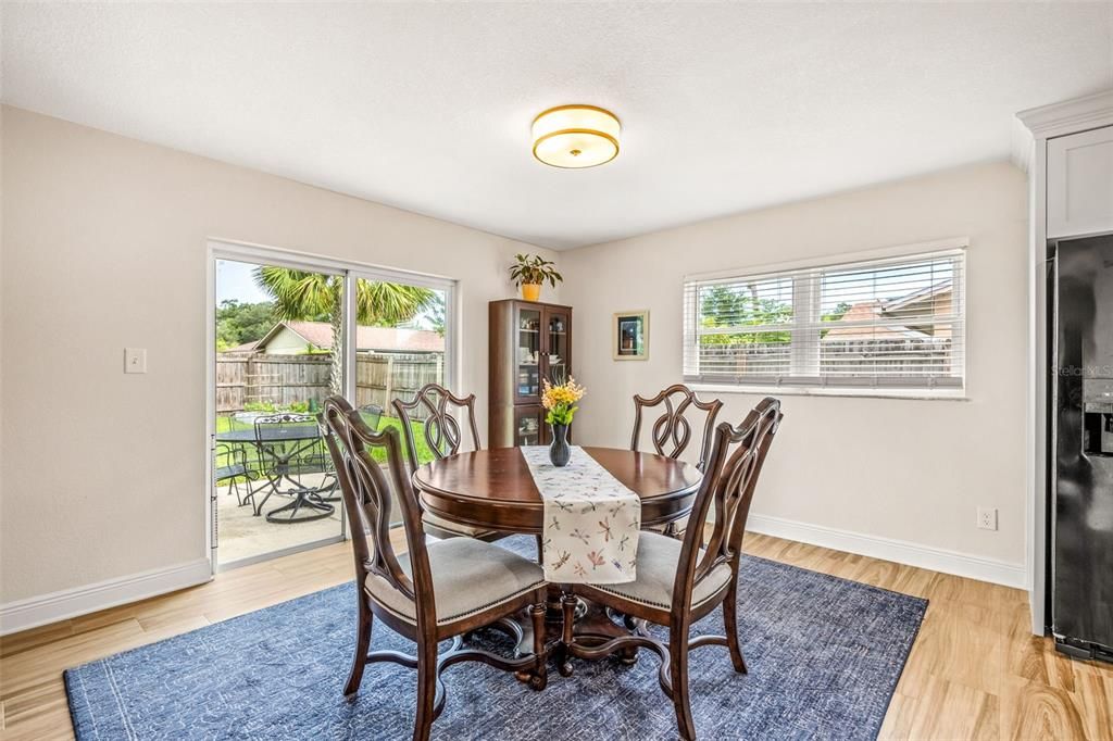 Huge eating area in kitchen