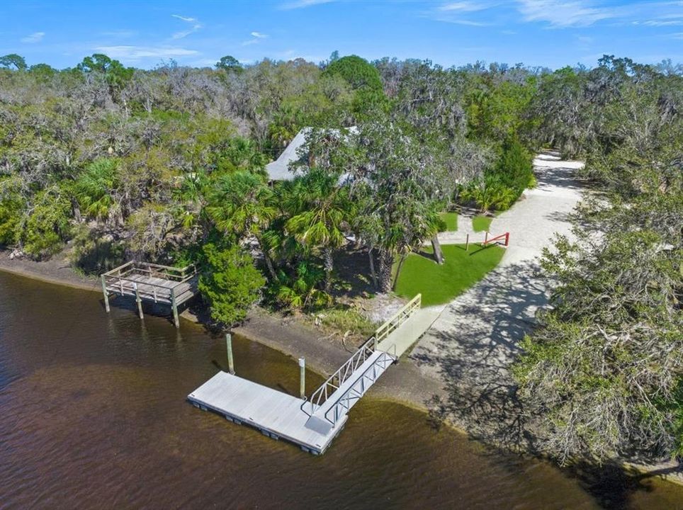 Community Boat Ramp on Manatee River