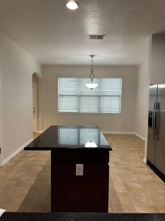 For Rent: $2,600 (3 beds, 2 baths, 1406 Square Feet)