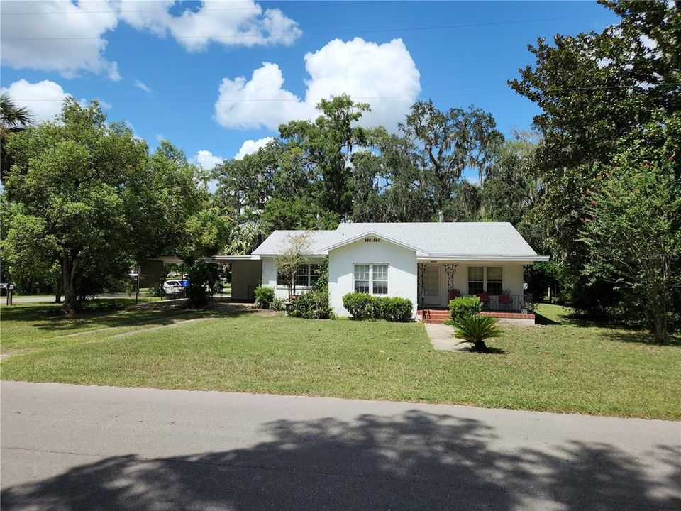 For Sale: $219,000 (3 beds, 2 baths, 1440 Square Feet)