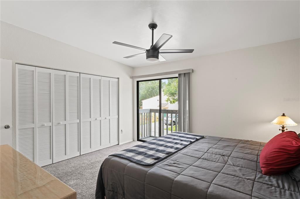 Active With Contract: $224,900 (2 beds, 2 baths, 1245 Square Feet)