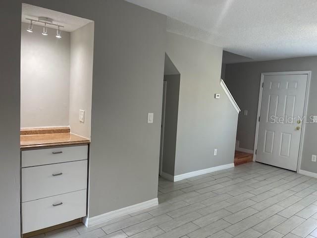 For Sale: $238,000 (2 beds, 2 baths, 1031 Square Feet)