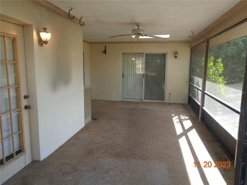 For Rent: $2,095 (3 beds, 2 baths, 2072 Square Feet)