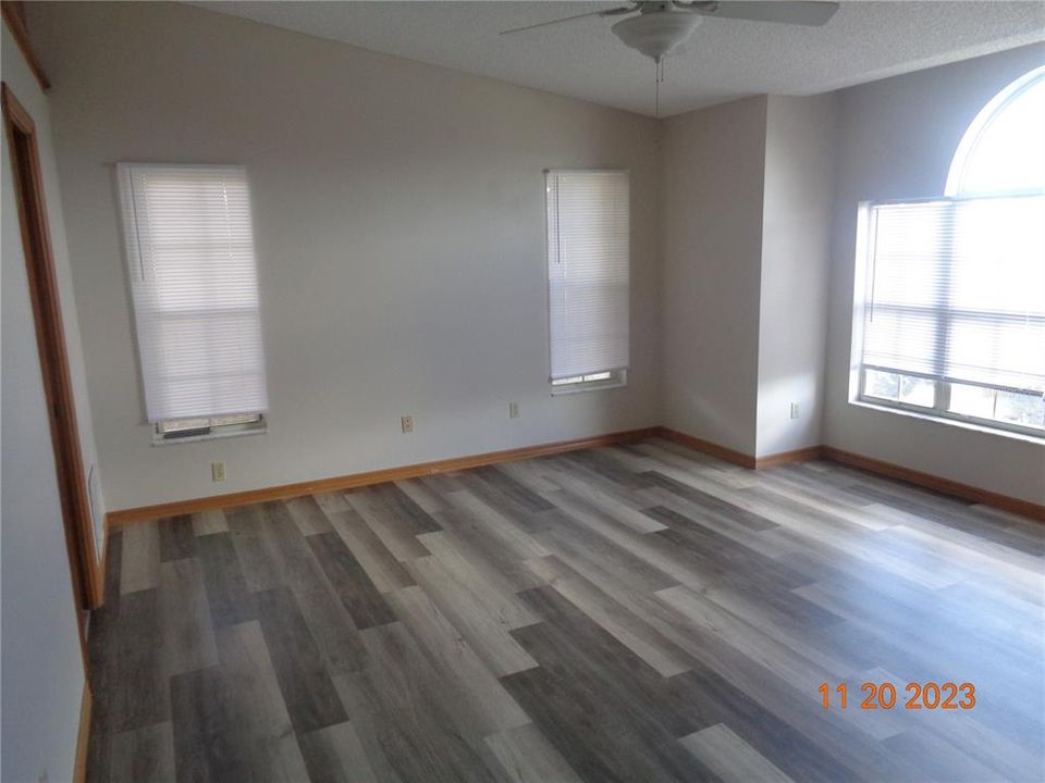 For Rent: $2,095 (3 beds, 2 baths, 2072 Square Feet)