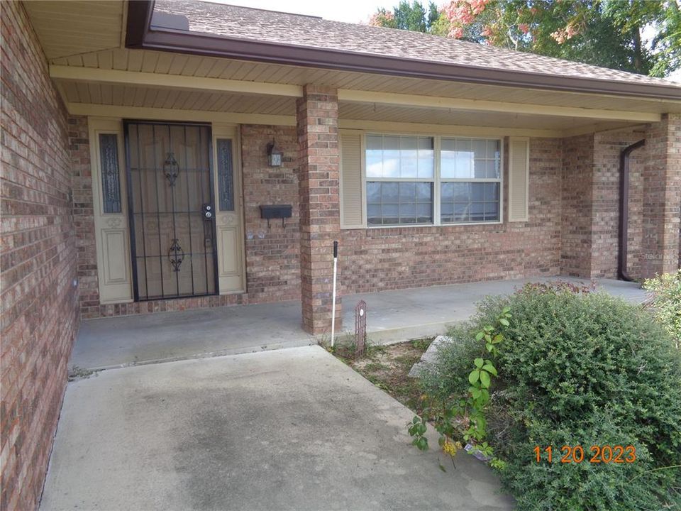 For Rent: $2,095 (3 beds, 2 baths, 2072 Square Feet)