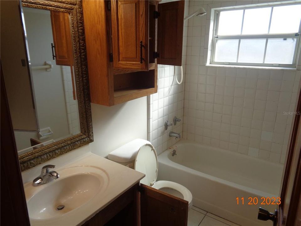 For Rent: $2,095 (3 beds, 2 baths, 2072 Square Feet)