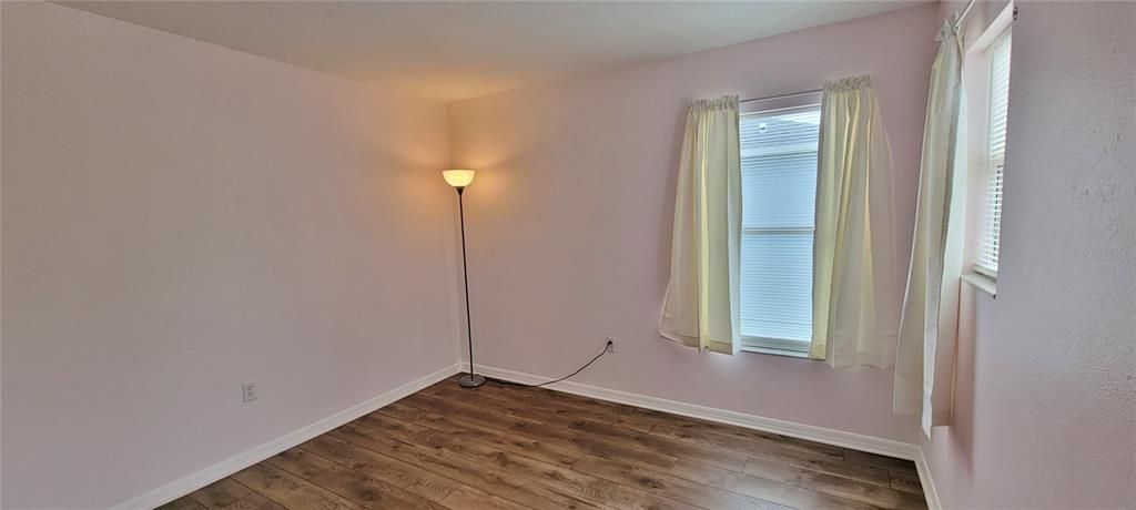 For Rent: $2,200 (4 beds, 2 baths, 1860 Square Feet)