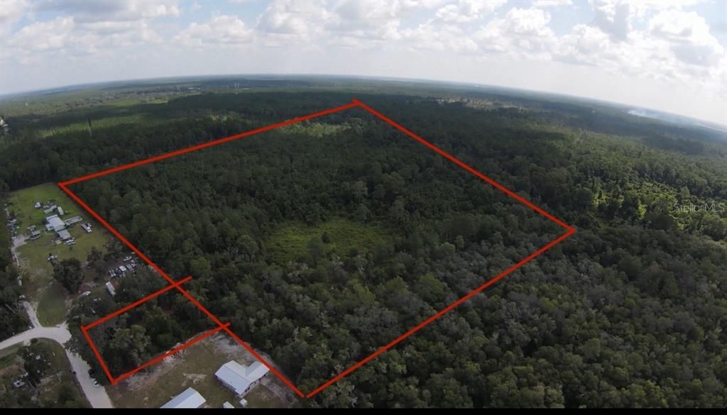 На продажу: $1,489,900 (41.57 acres)