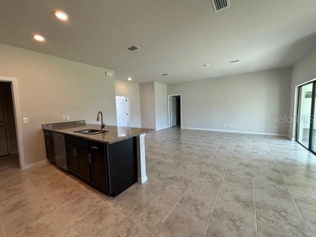 For Rent: $2,200 (3 beds, 2 baths, 1644 Square Feet)