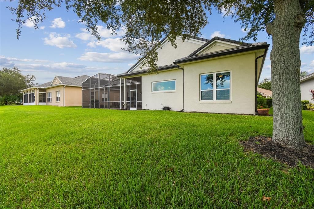 Active With Contract: $639,990 (3 beds, 2 baths, 2489 Square Feet)