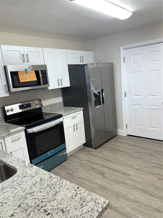 For Rent: $1,599 (2 beds, 1 baths, 1006 Square Feet)