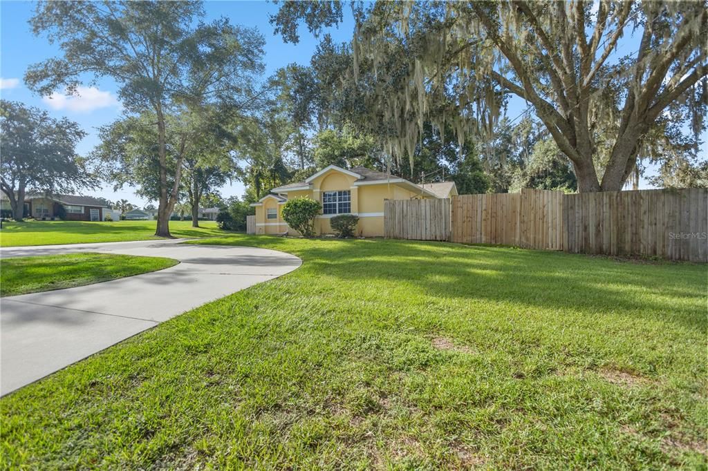 For Sale: $385,000 (3 beds, 2 baths, 2114 Square Feet)