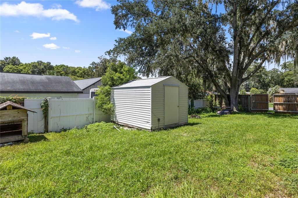 For Sale: $385,000 (3 beds, 2 baths, 2114 Square Feet)