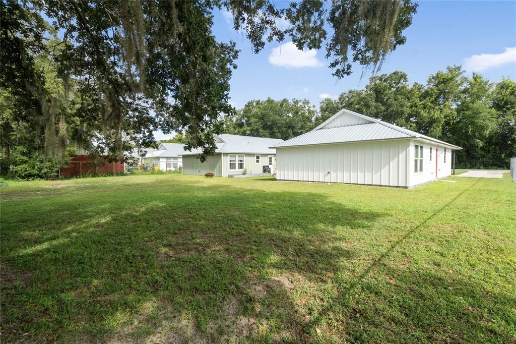 For Sale: $230,000 (3 beds, 2 baths, 1232 Square Feet)