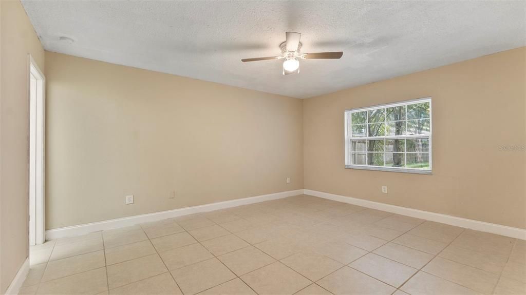 Active With Contract: $2,300 (3 beds, 2 baths, 1036 Square Feet)