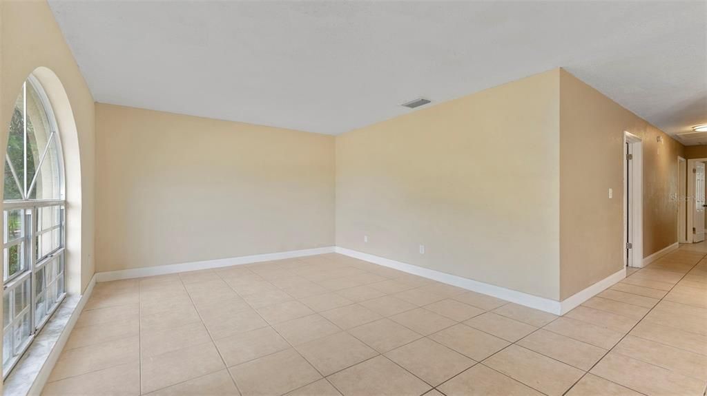 Active With Contract: $2,300 (3 beds, 2 baths, 1036 Square Feet)