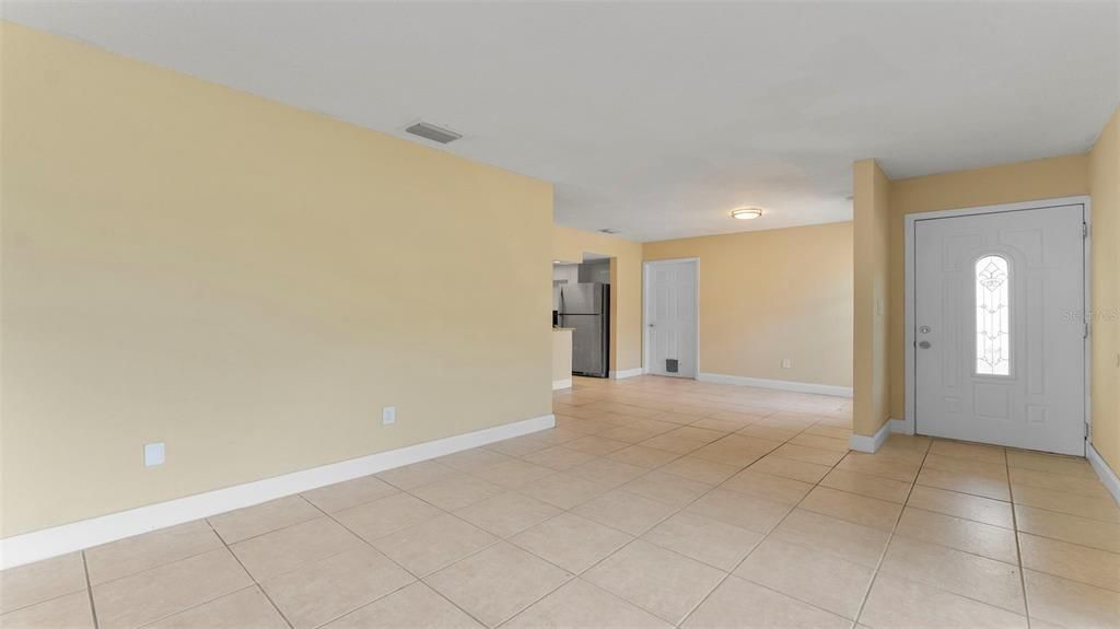 Active With Contract: $2,300 (3 beds, 2 baths, 1036 Square Feet)