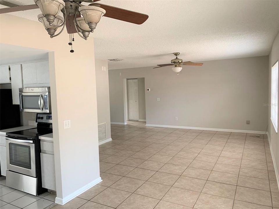 For Rent: $2,700 (3 beds, 2 baths, 1232 Square Feet)