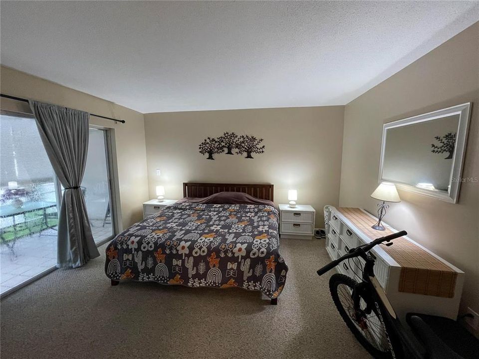 Active With Contract: $105,000 (1 beds, 1 baths, 600 Square Feet)