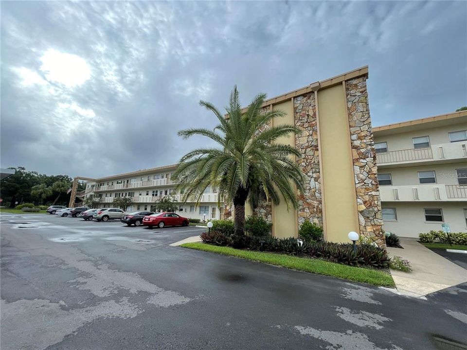 Active With Contract: $105,000 (1 beds, 1 baths, 600 Square Feet)