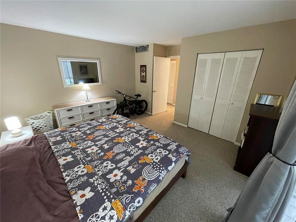 Active With Contract: $105,000 (1 beds, 1 baths, 600 Square Feet)