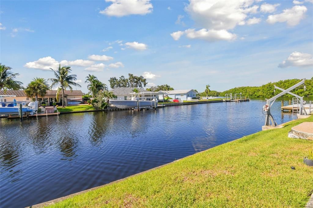 For Sale: $1,045,000 (4 beds, 2 baths, 1930 Square Feet)