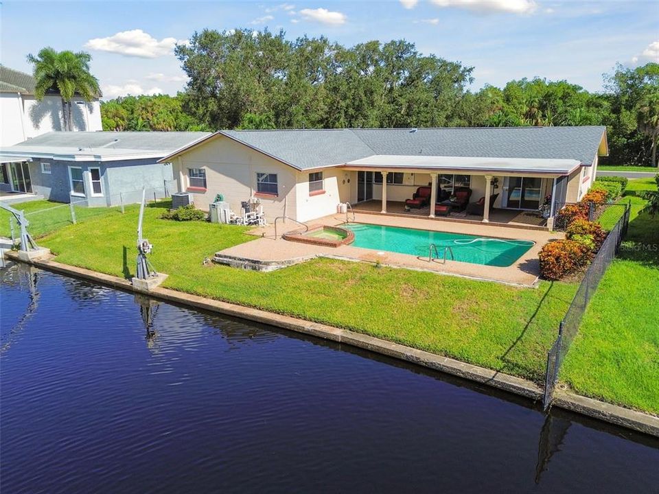 For Sale: $1,045,000 (4 beds, 2 baths, 1930 Square Feet)