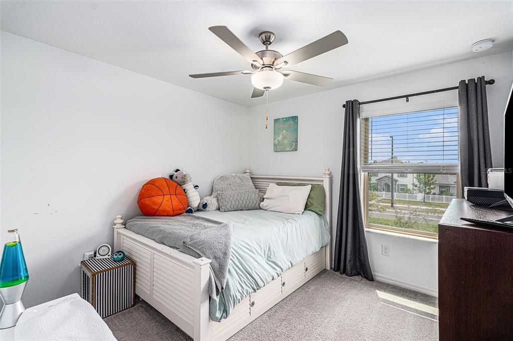 For Sale: $314,900 (3 beds, 2 baths, 1601 Square Feet)