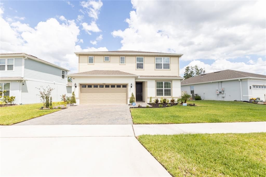 最近租的: $3,200 (4 贝兹, 2 浴室, 2381 平方英尺)