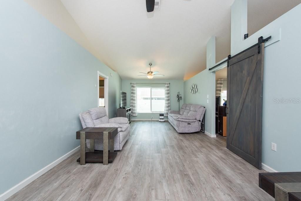 Active With Contract: $380,000 (4 beds, 2 baths, 1805 Square Feet)