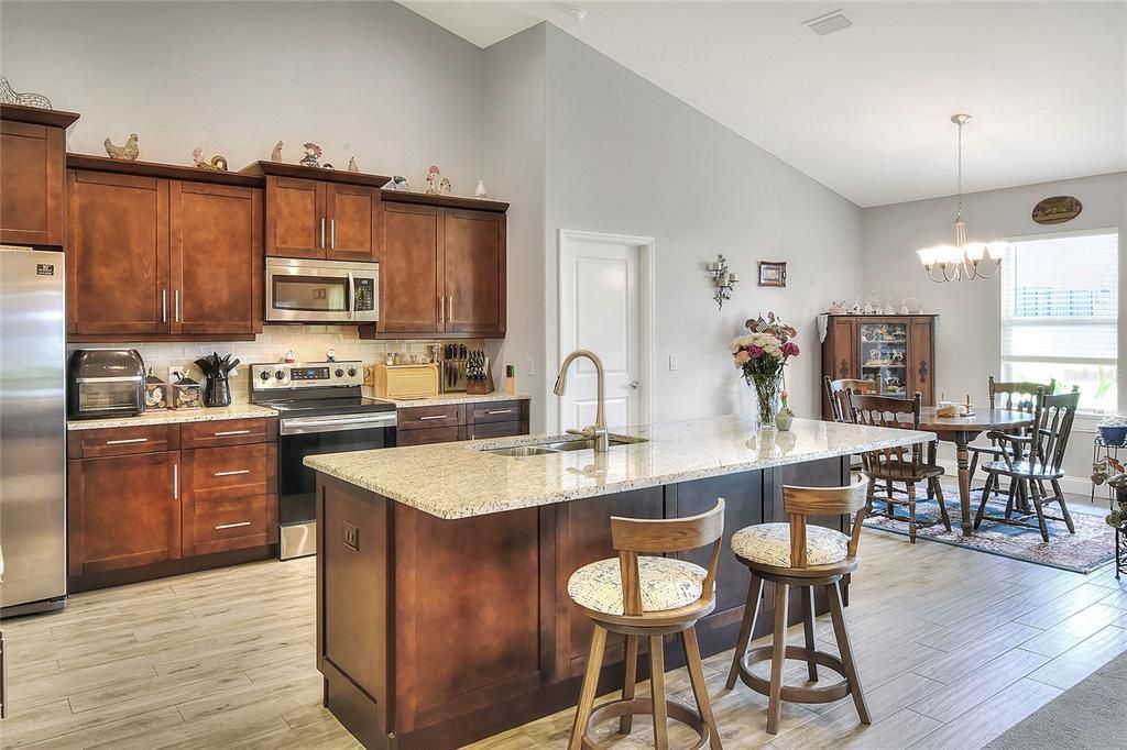 Active With Contract: $446,900 (3 beds, 2 baths, 1956 Square Feet)