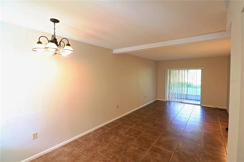 Living room to Screened lanai