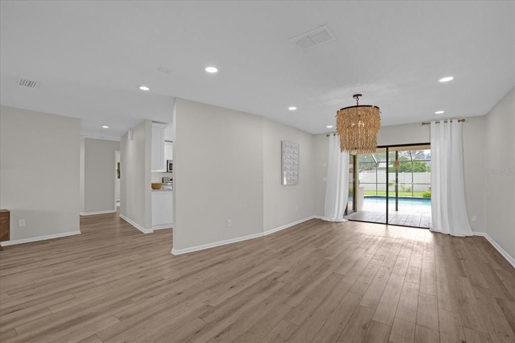 Active With Contract: $895,000 (4 beds, 3 baths, 3062 Square Feet)