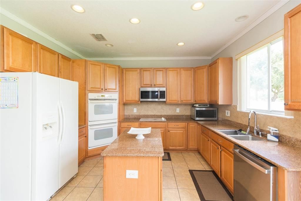 Kitchen with island