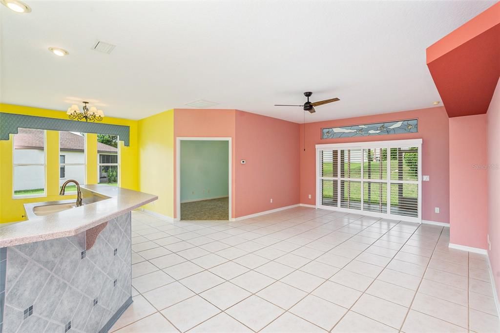 For Sale: $255,000 (2 beds, 2 baths, 1401 Square Feet)