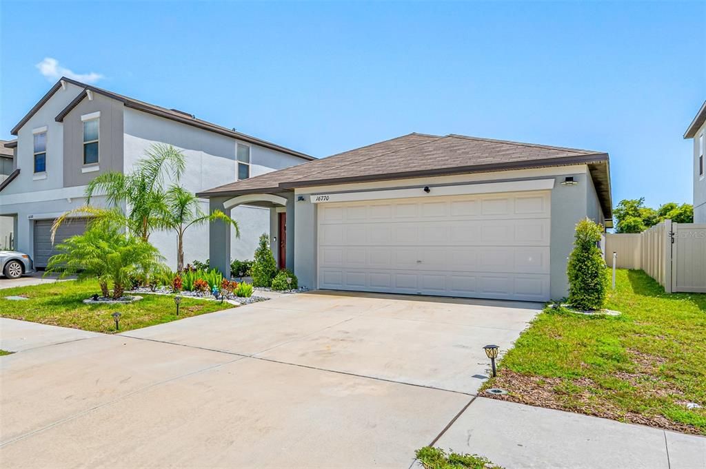 For Sale: $338,500 (3 beds, 2 baths, 1451 Square Feet)