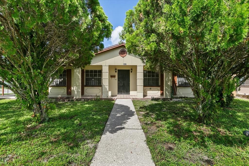 Active With Contract: $499,000 (5 beds, 2 baths, 2026 Square Feet)