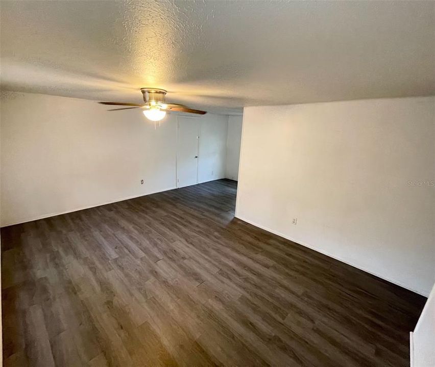 For Rent: $2,150 (2 beds, 1 baths, 800 Square Feet)