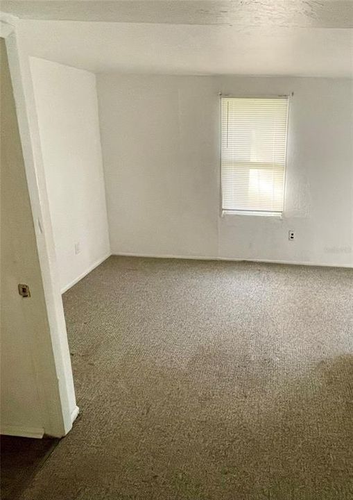 For Rent: $2,150 (2 beds, 1 baths, 800 Square Feet)