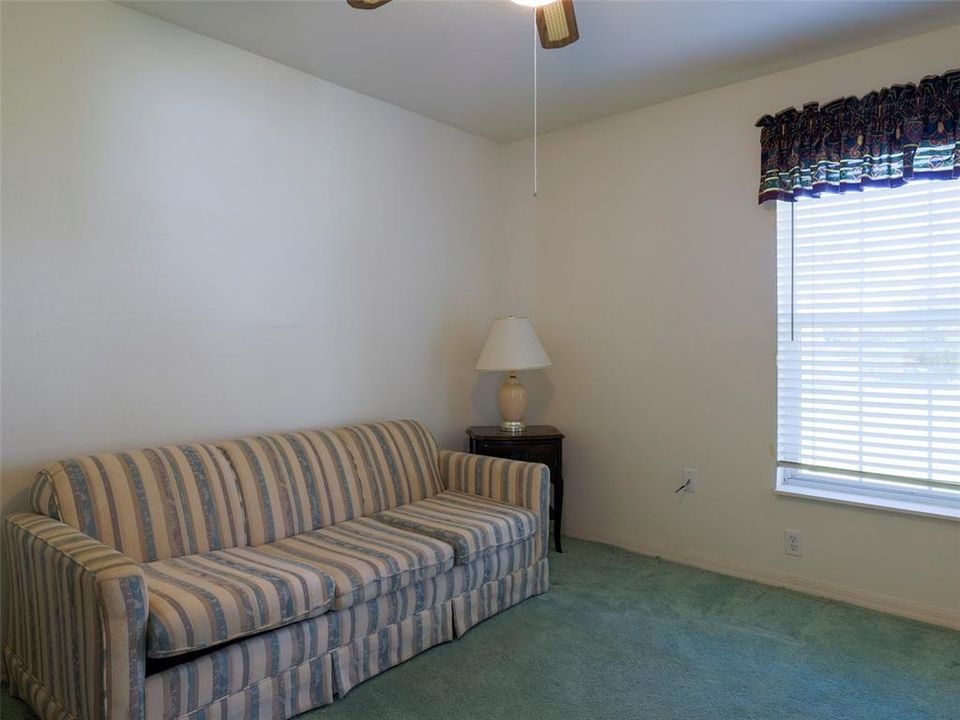 For Sale: $249,000 (2 beds, 2 baths, 1289 Square Feet)