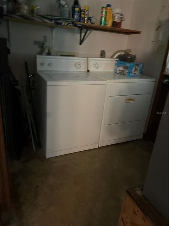 For Sale: $182,000 (2 beds, 1 baths, 1160 Square Feet)