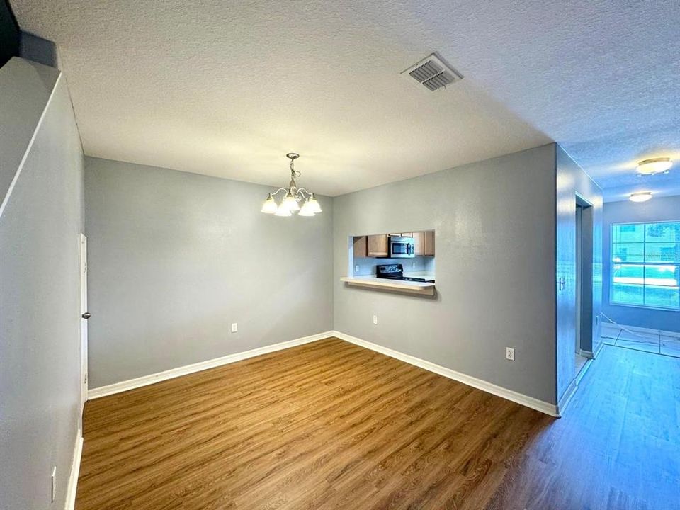 For Rent: $1,699 (2 beds, 2 baths, 1561 Square Feet)