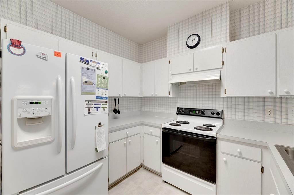 For Sale: $249,900 (2 beds, 2 baths, 1298 Square Feet)