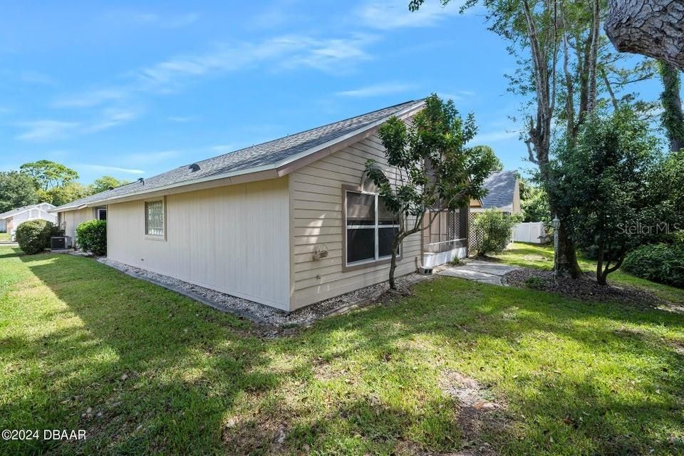 For Sale: $349,900 (3 beds, 2 baths, 1839 Square Feet)