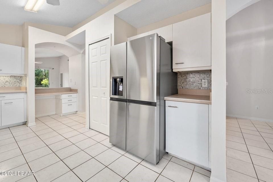 For Sale: $349,900 (3 beds, 2 baths, 1839 Square Feet)